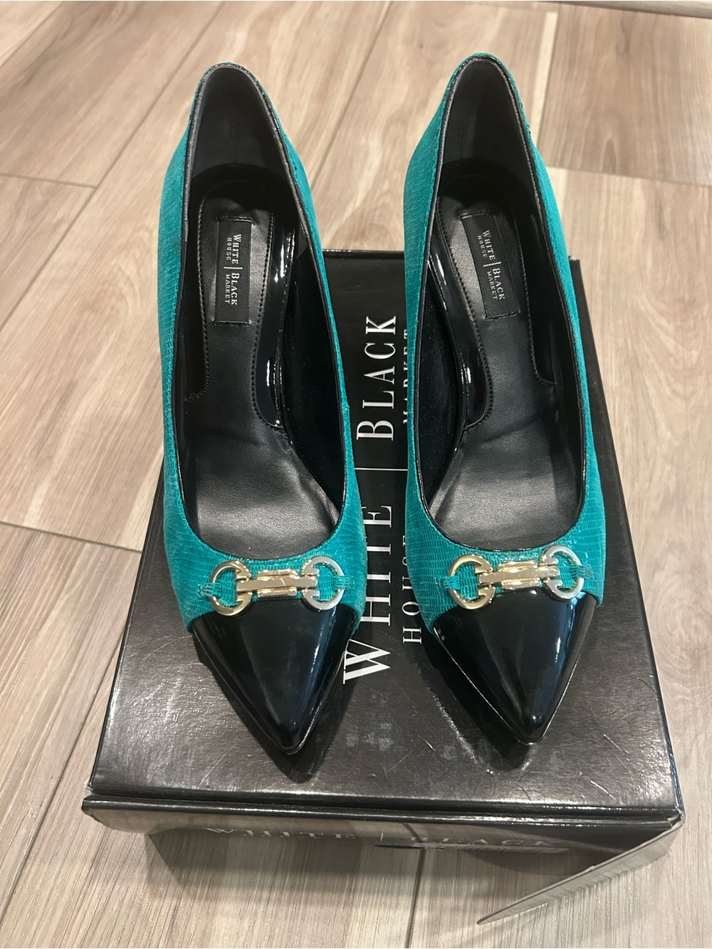 White House Black Market Samantha Women’s Heel Size 7.5 Emerald Green Black Pump